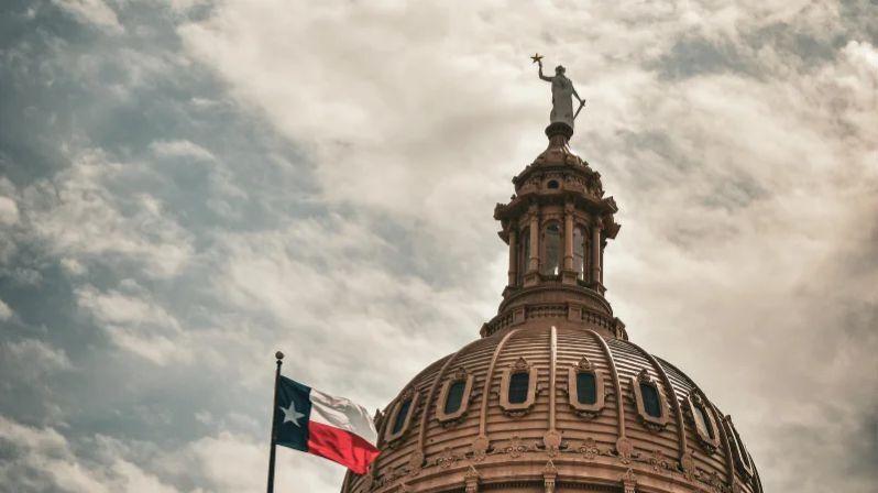 Democratic exodus sends Texas redistricting into chaos
